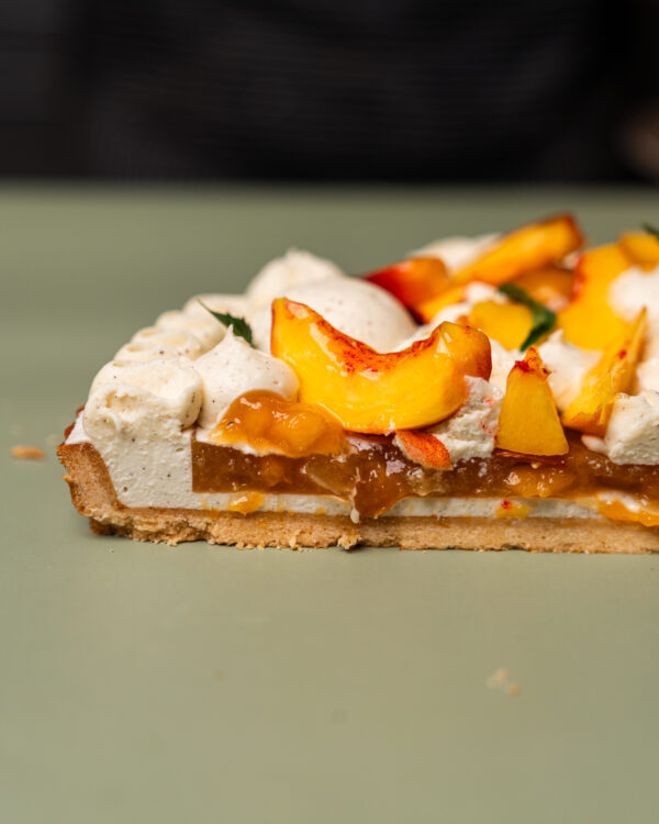 A7403103 BRESKOV TART Z BURBONSKO VANILIJO